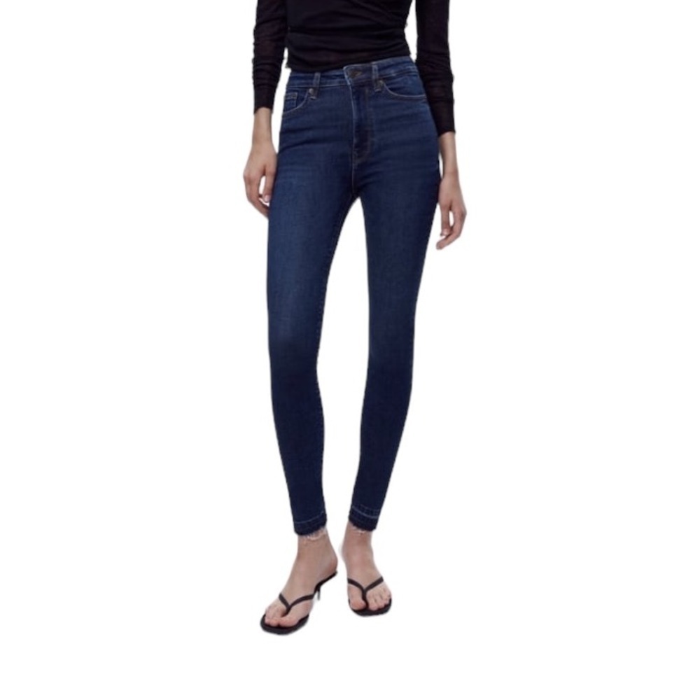Zara size 0 dark wash skinny jeans